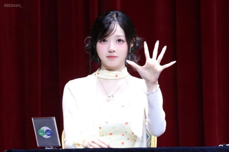 트리플에스 김채원0