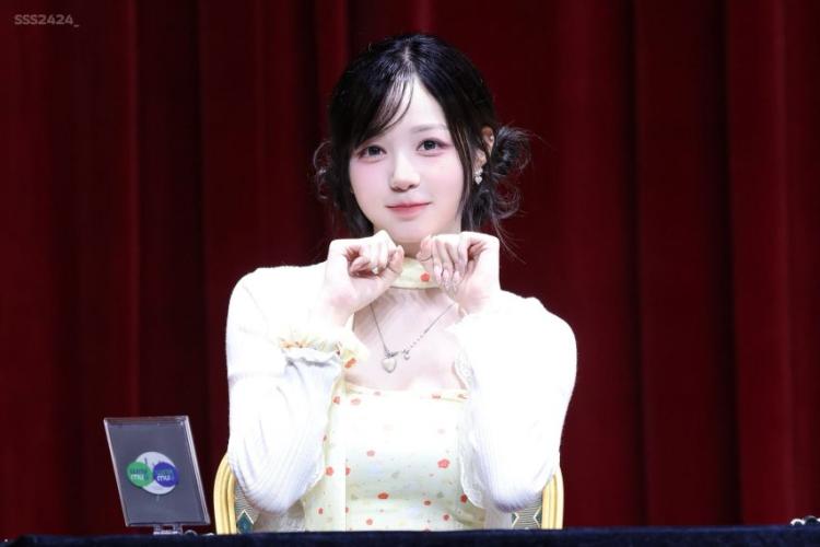 트리플에스 김채원3