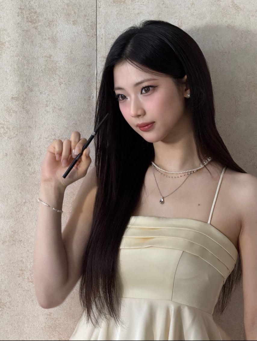베이비몬스터 루카1
