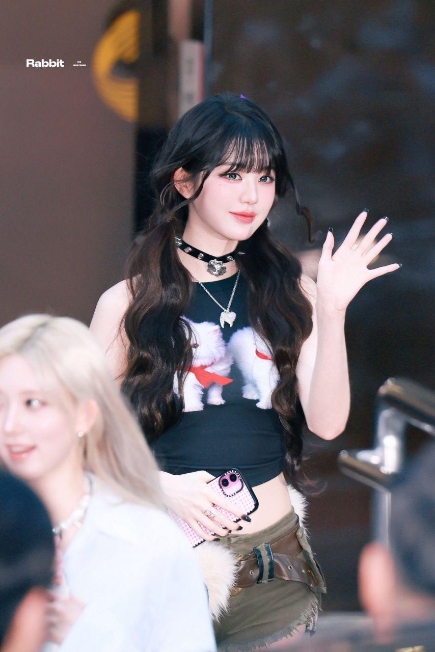 뮤직뱅크 끝나고 퇴근하는 장원영 (아이브)4