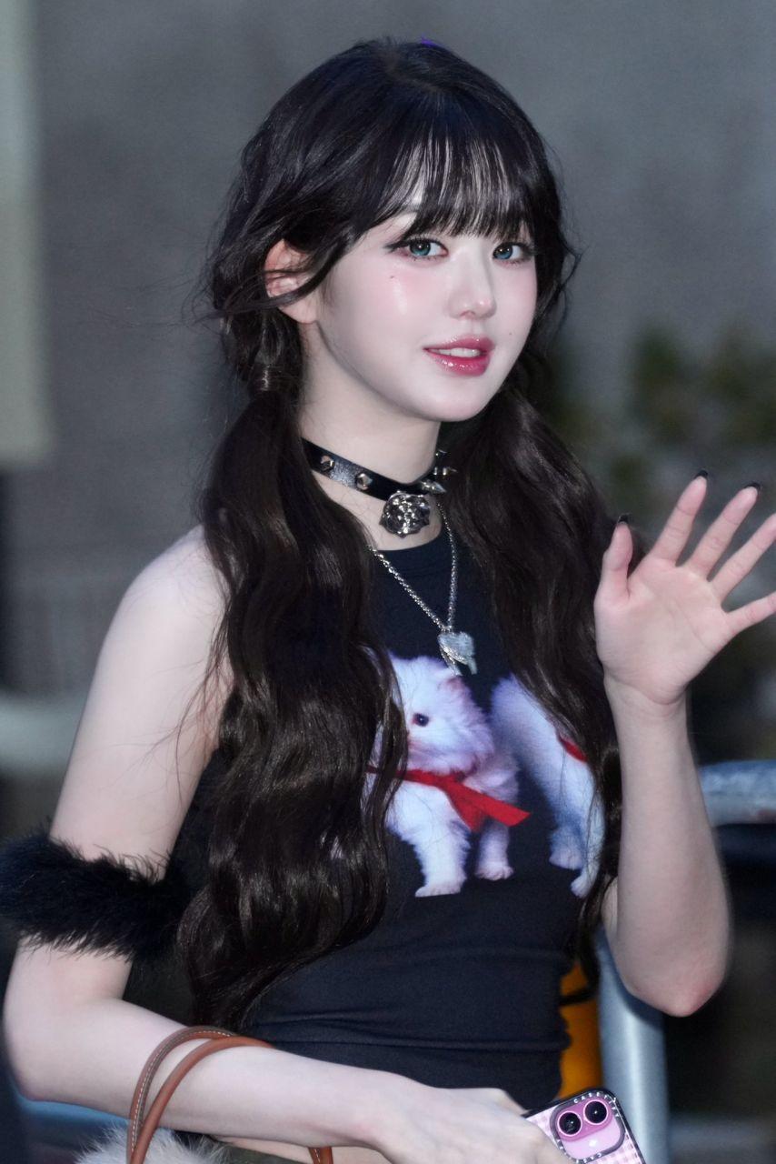 뮤직뱅크 끝나고 퇴근하는 장원영 (아이브)6