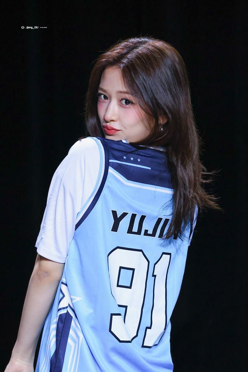 아이브 안유진5