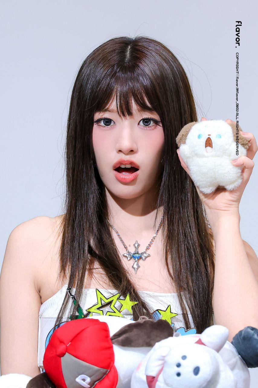 아이브 안유진3
