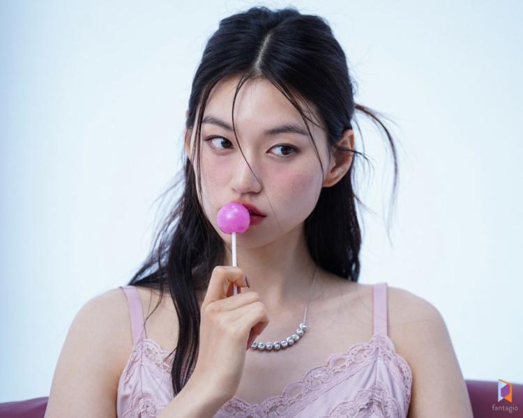 김도연 웨이크메이크 광고 촬영 현장 비하인드컷.JPG0