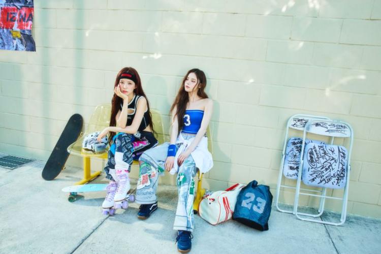 izna 2nd Mini Album 'Not Just Pretty' Concept Photo3