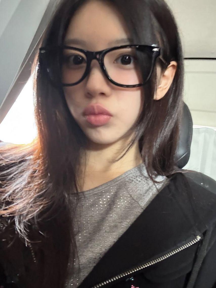 아일릿 (ILLIT) 모카1