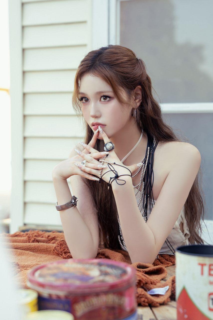 izna 2nd Mini Album 'Not Just Pretty''Not Just Pretty' Behind the Scenes #1(유사랑,최정은,정세비)7