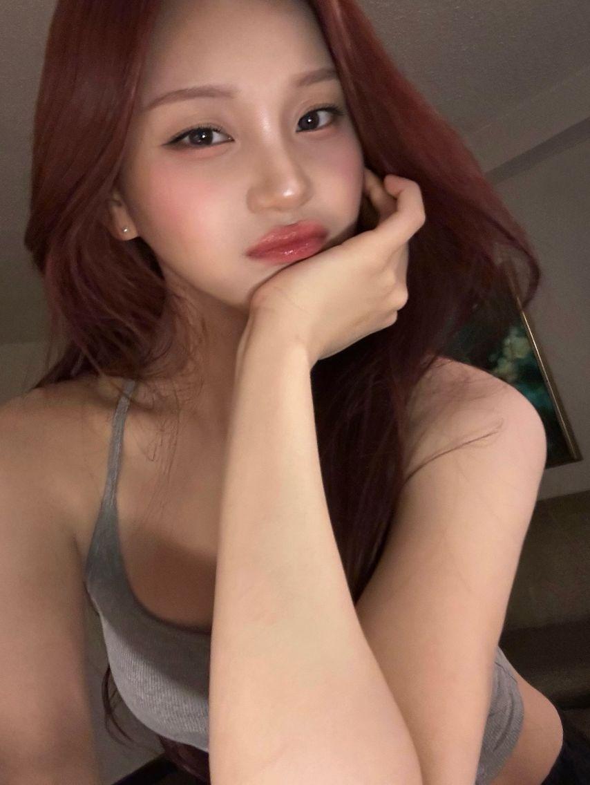 엄지 VIVIZ비비지 인별3