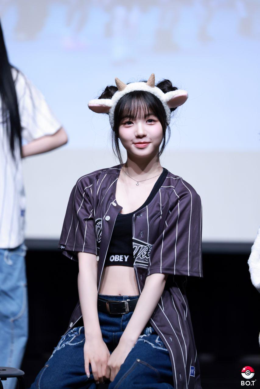 트리플에스 김채원3