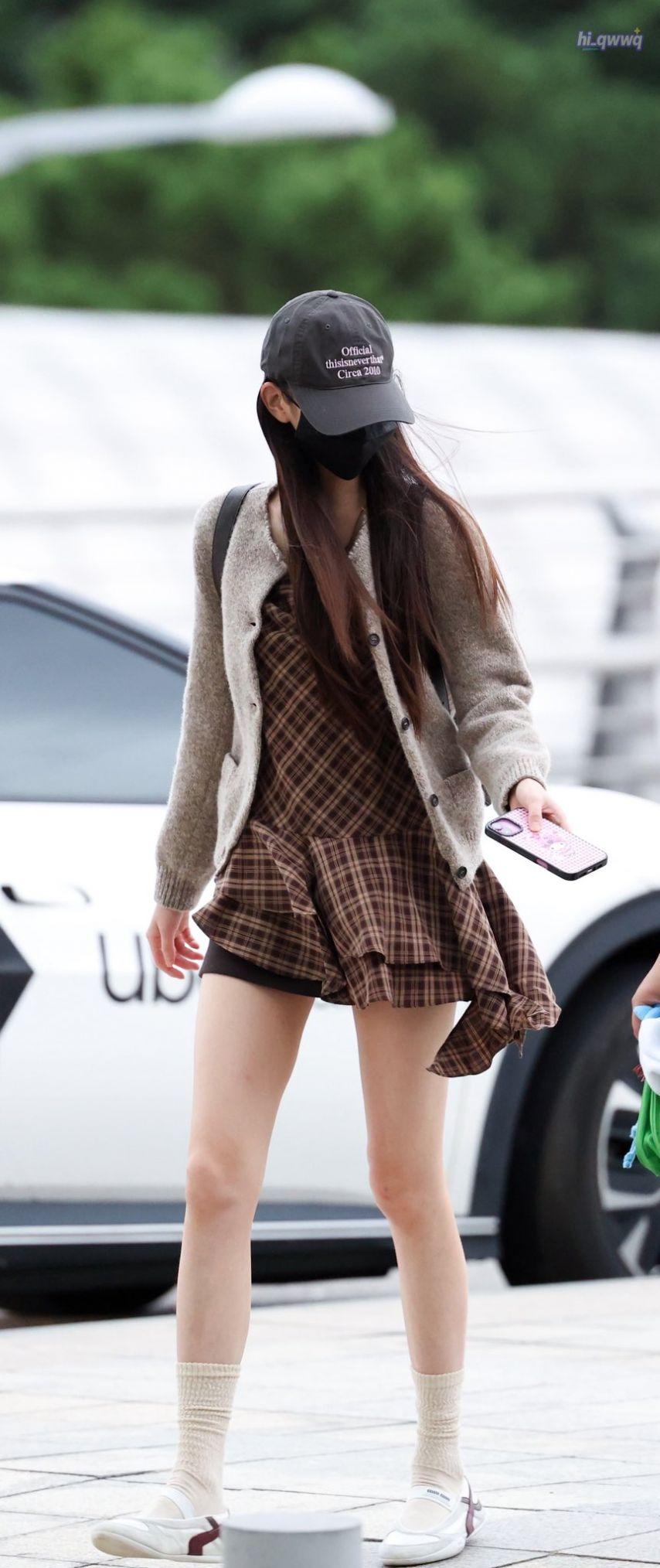오늘 출국하는 안유진 장원영 (아이브)11