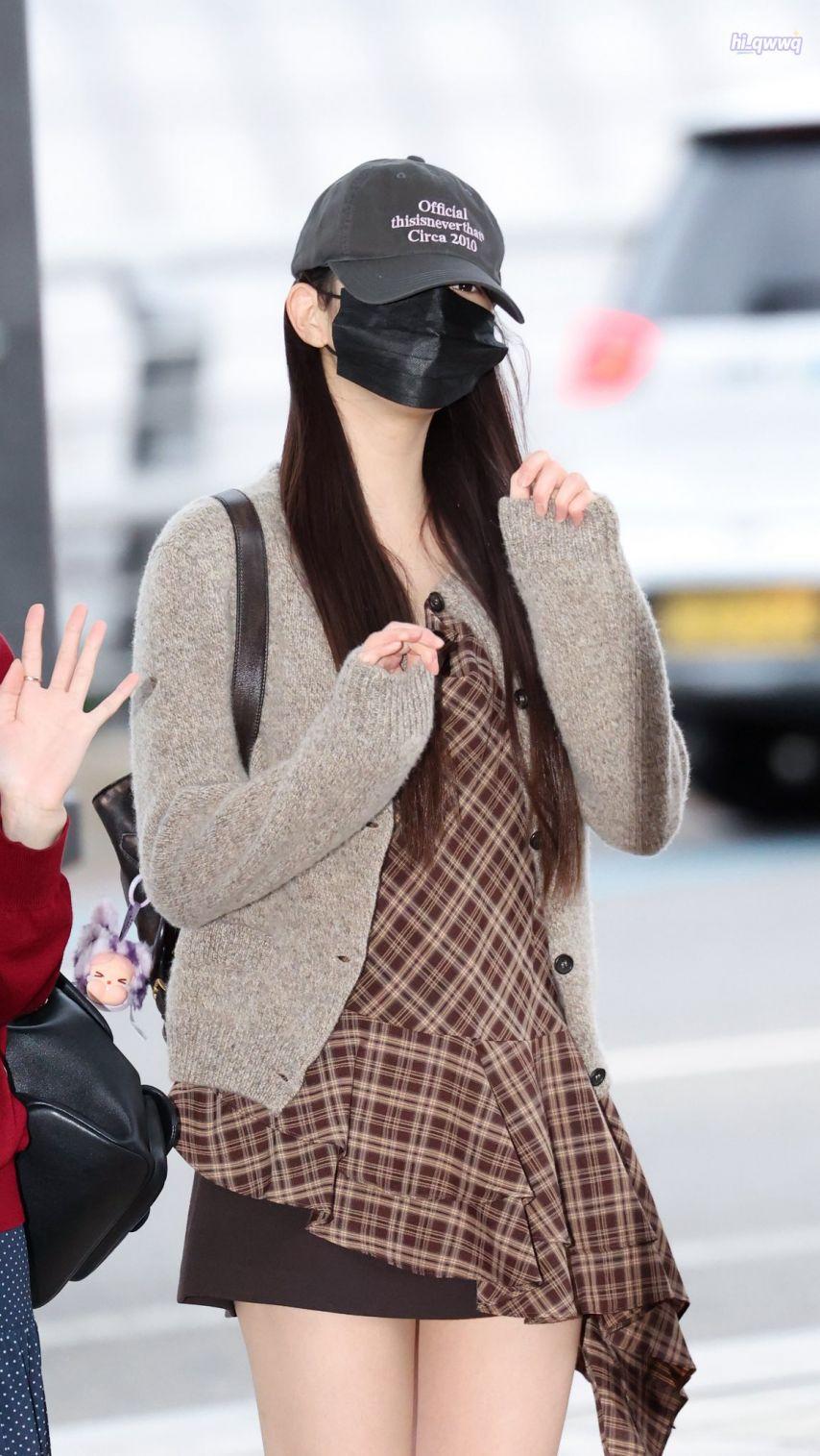오늘 출국하는 안유진 장원영 (아이브)9