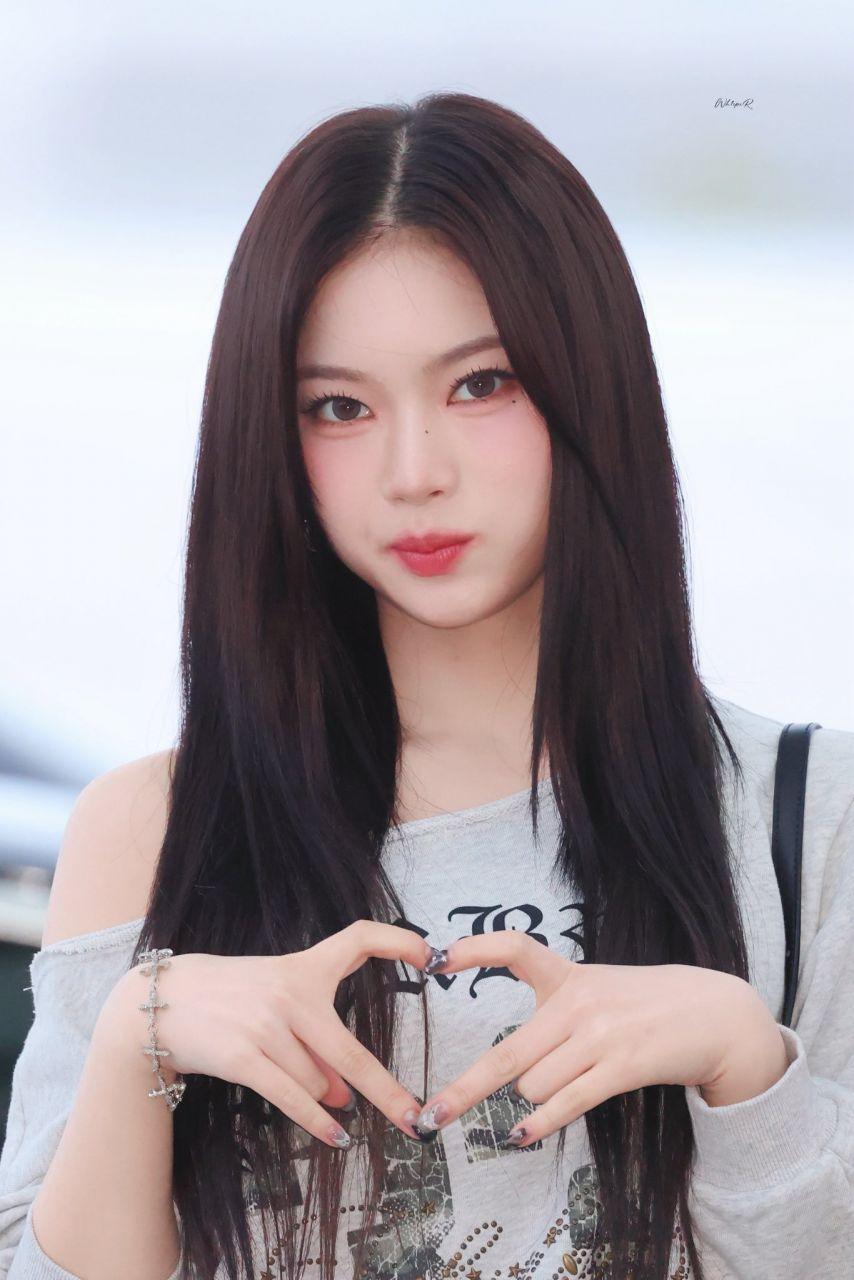 오늘 출국 아이사 (스테이씨)1