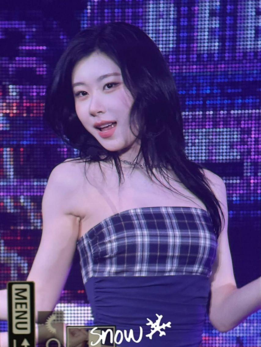 ITZY (있지) 채령11
