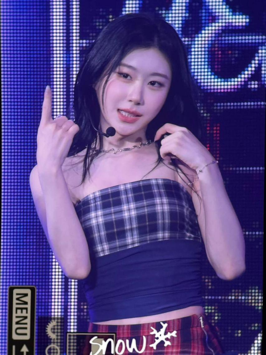 ITZY (있지) 채령12