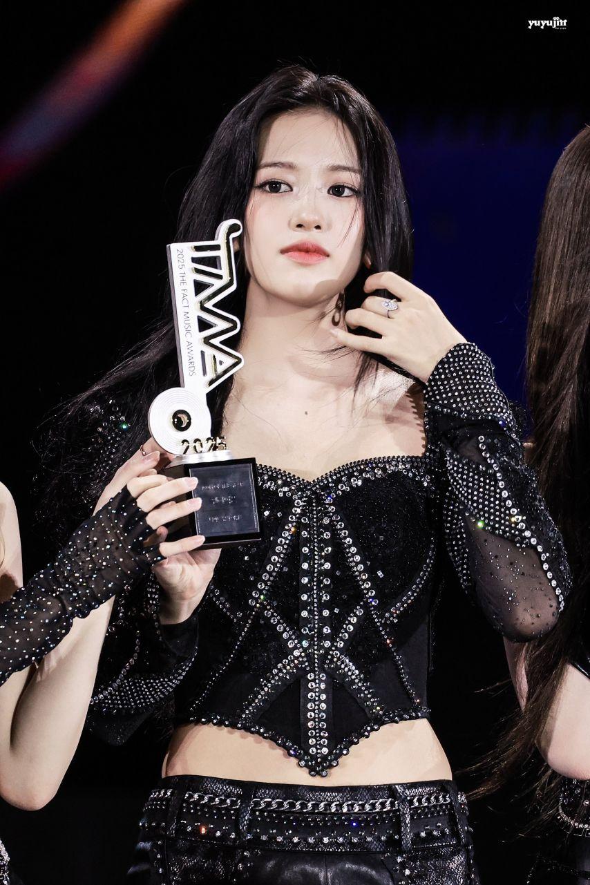 아이브 안유진1