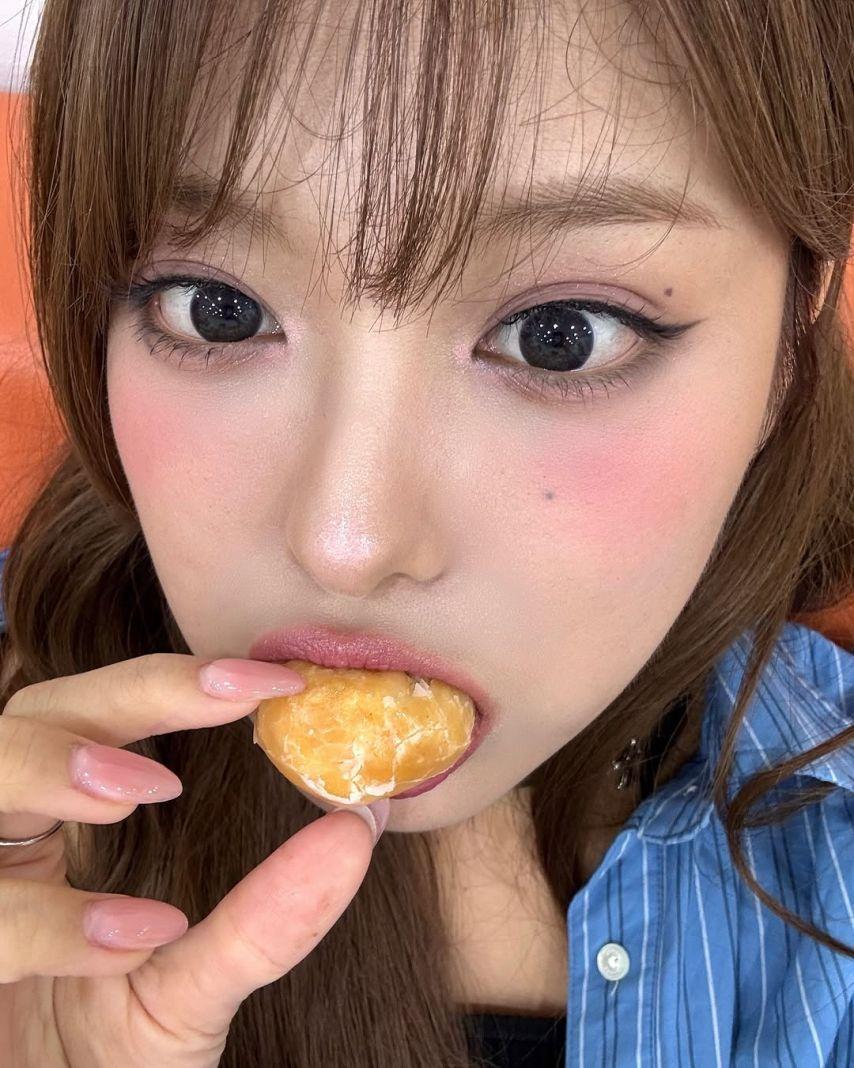 모모랜드 아인 SNS11