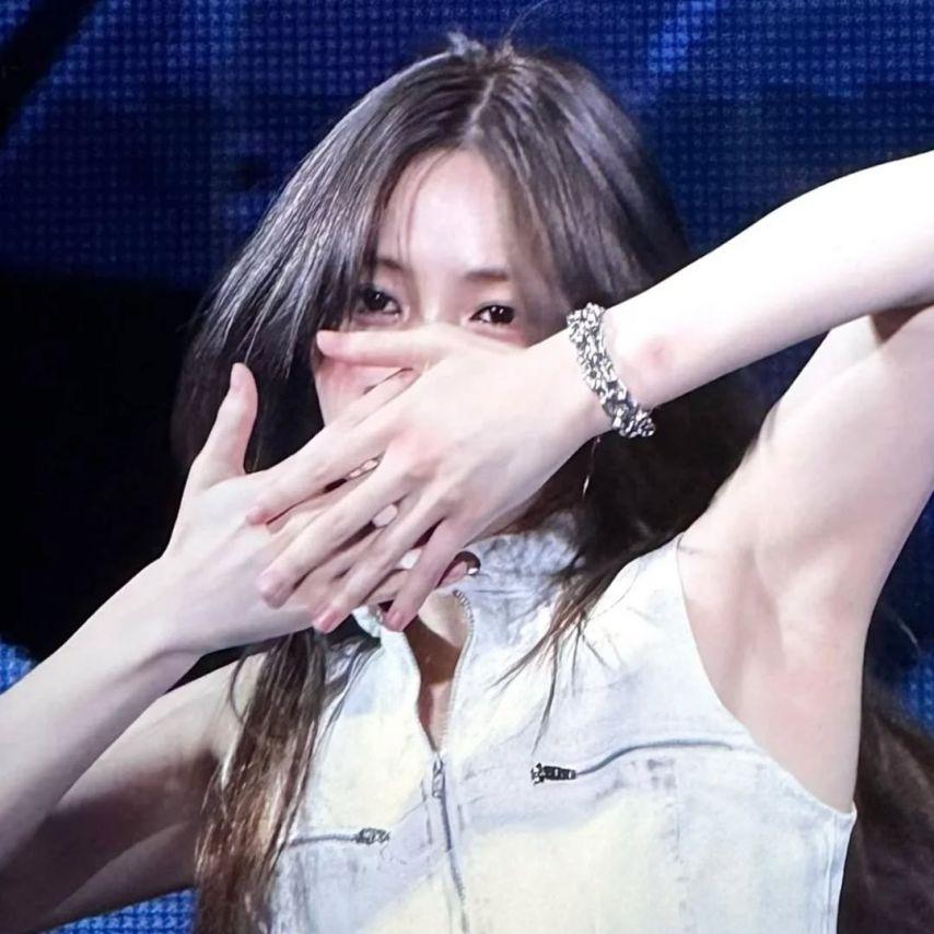ITZY (있지) 류진4