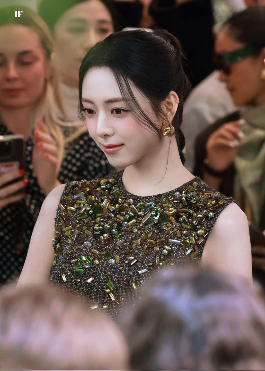 ITZY 유나5