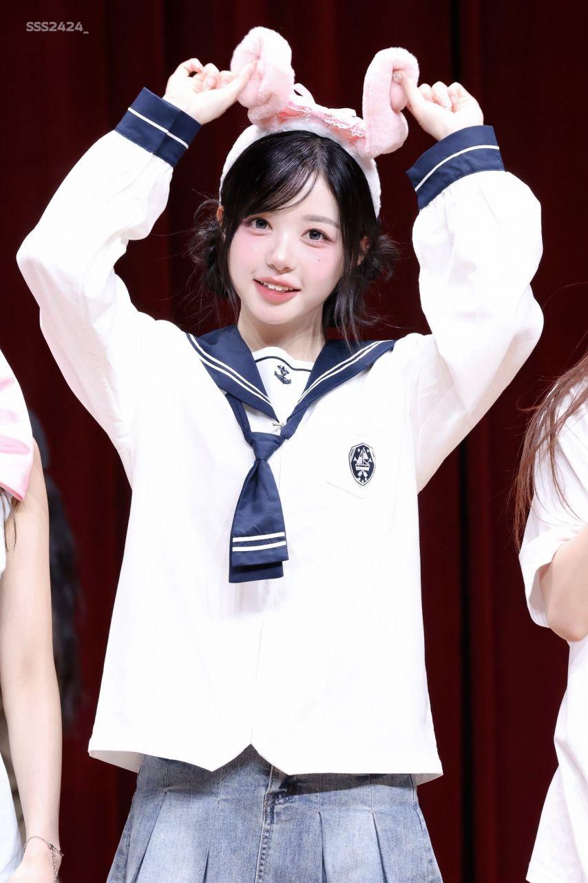 트리플에스 김채원3