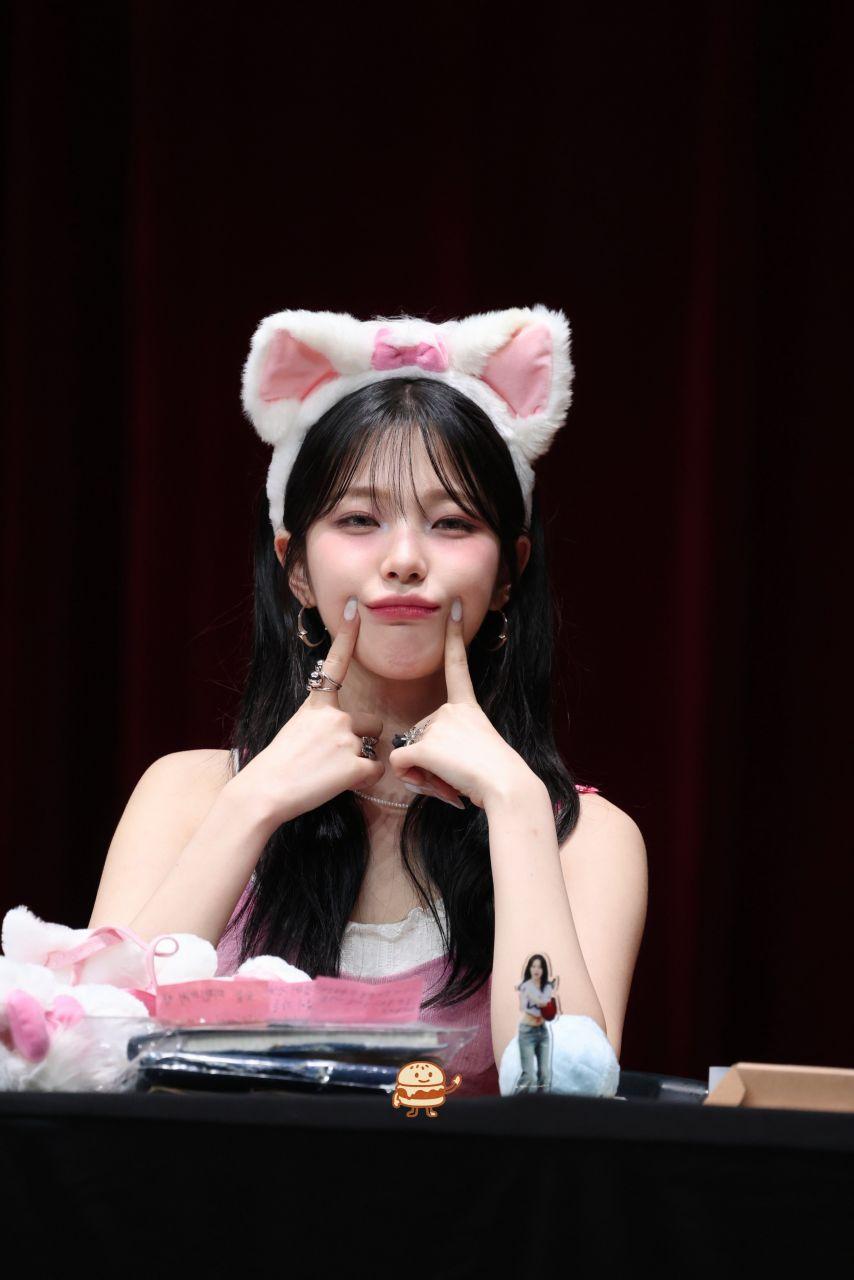 프로미스나인 백지헌1