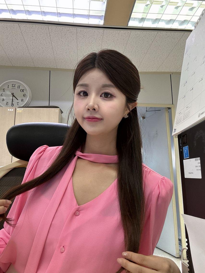 남윤선 기상캐스터1