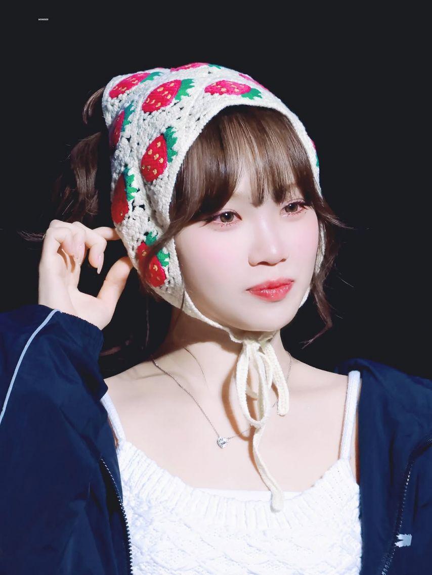 LE SSERAFIM (르세라핌) 김채원1