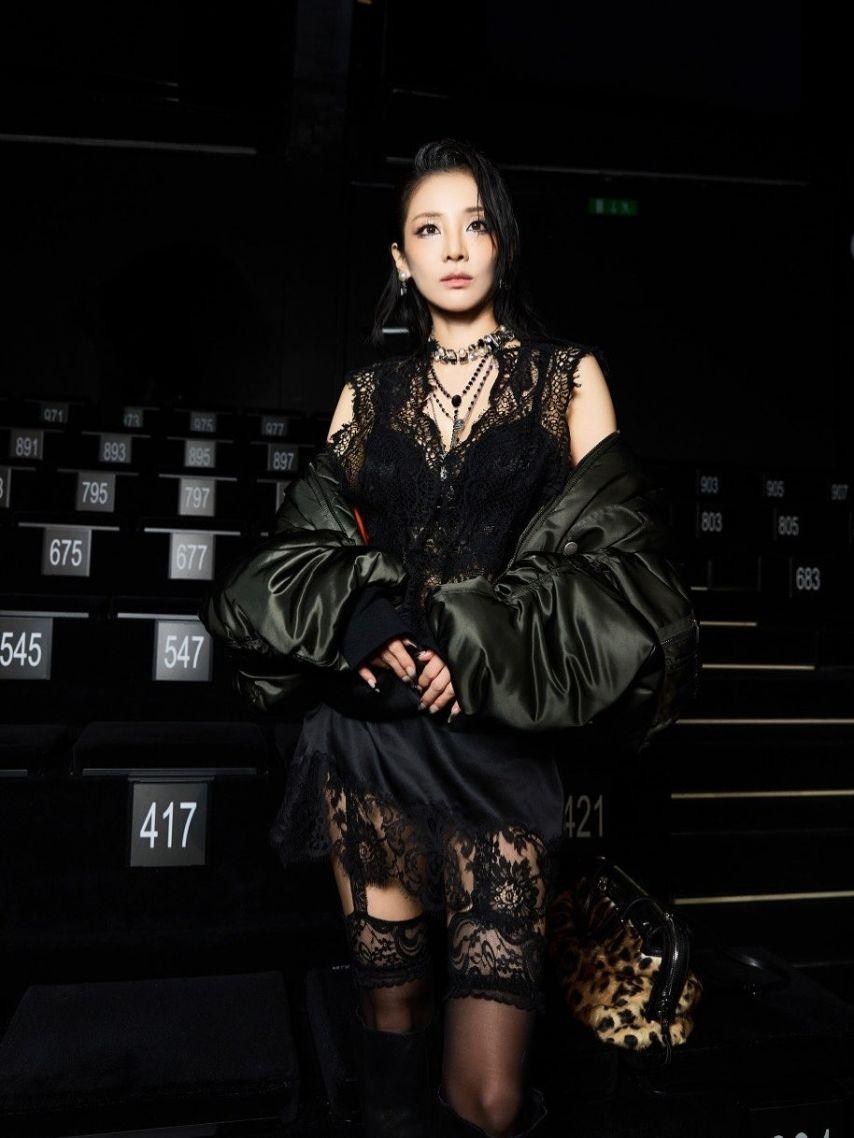 어제자 밀라노 패션위크 2NE1 산다라박 인스타그램.JPG3