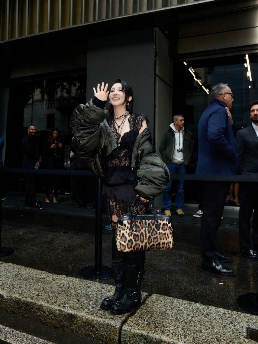 어제자 밀라노 패션위크 2NE1 산다라박 인스타그램.JPG6