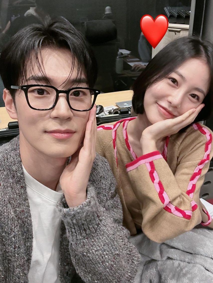 아린 오마이걸 인별/ 효정 볼륨을높여요 with 신예은 박서함11