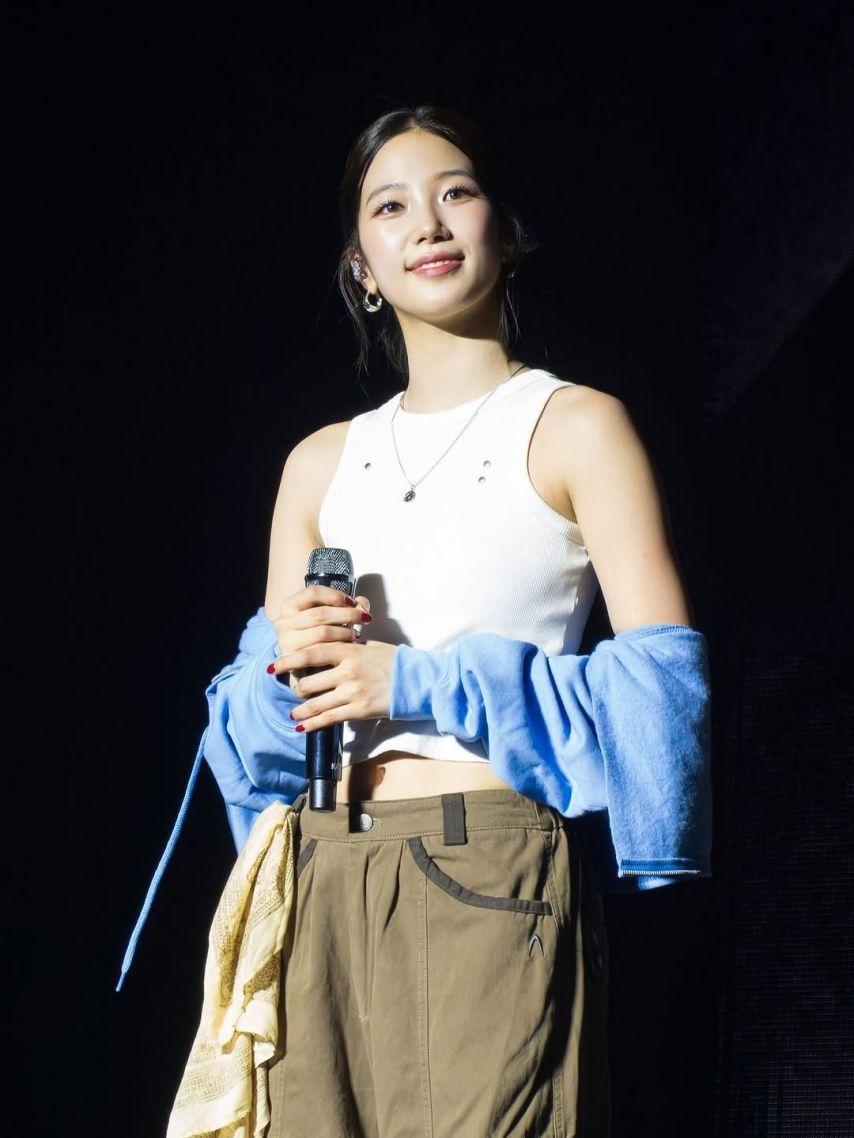 LE SSERAFIM (르세라핌) 카즈하1