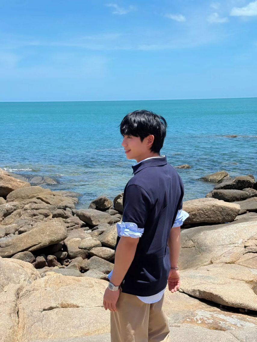 배우 정해인, 타미힐피거 요트 화보 비하인드.JPG14