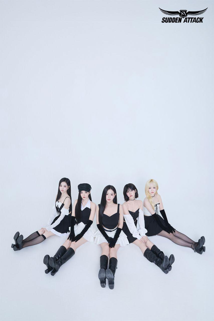 트리플에스 서든어택 화보 tripleS NEVER DIE!.jpg3