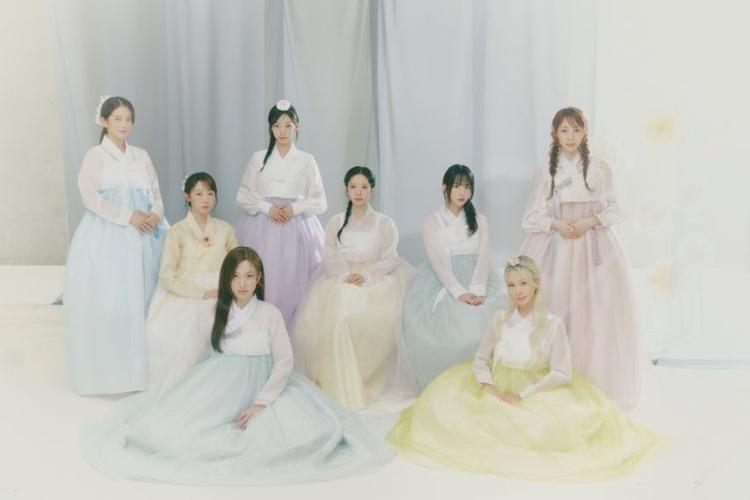 2025년 추석 인사 우주소녀 한복 사진.JPG0