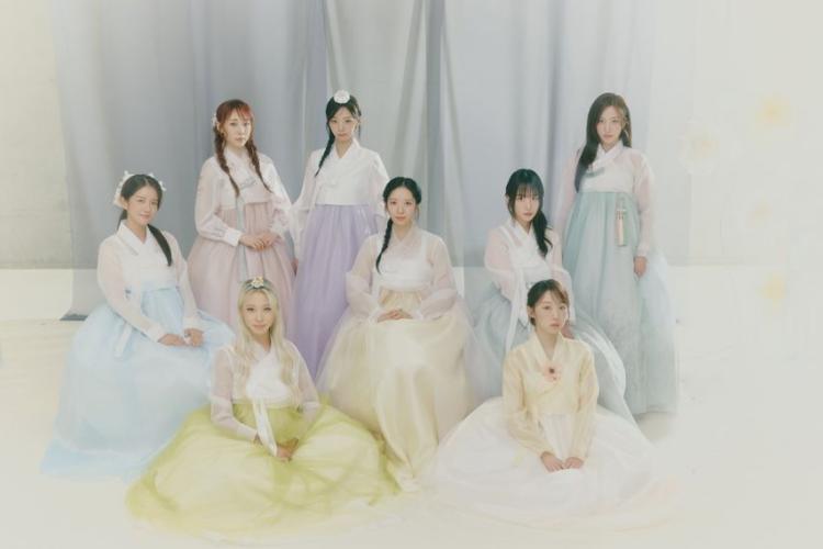 2025년 추석 인사 우주소녀 한복 사진.JPG1