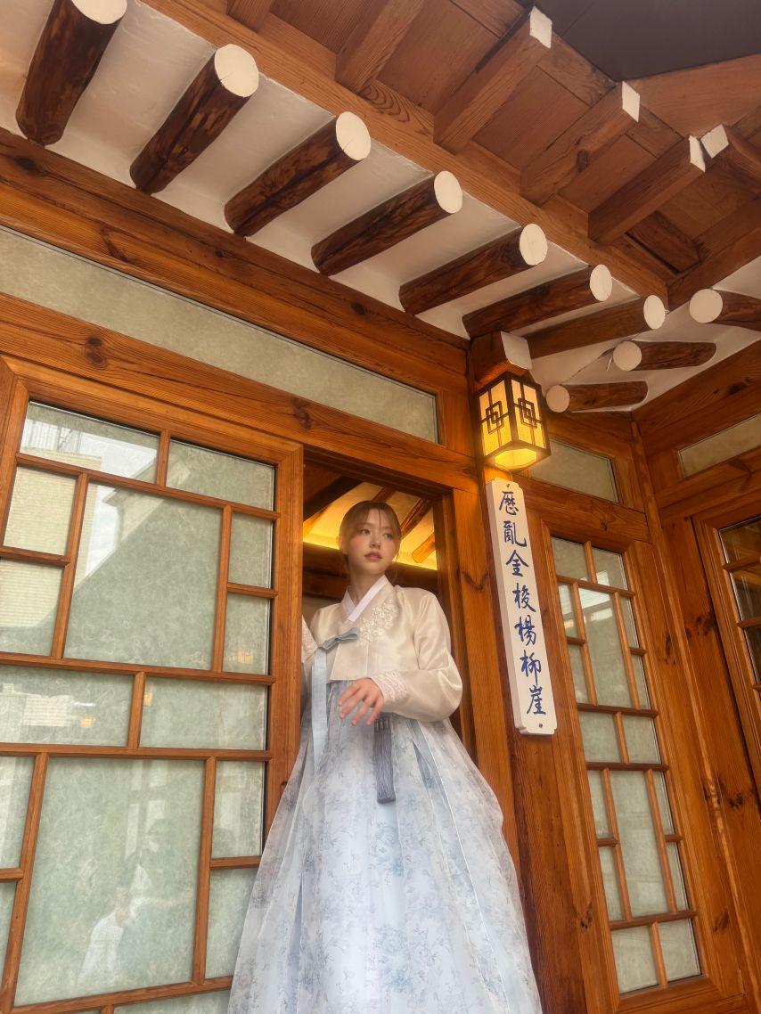 피프티피프티 문샤넬1