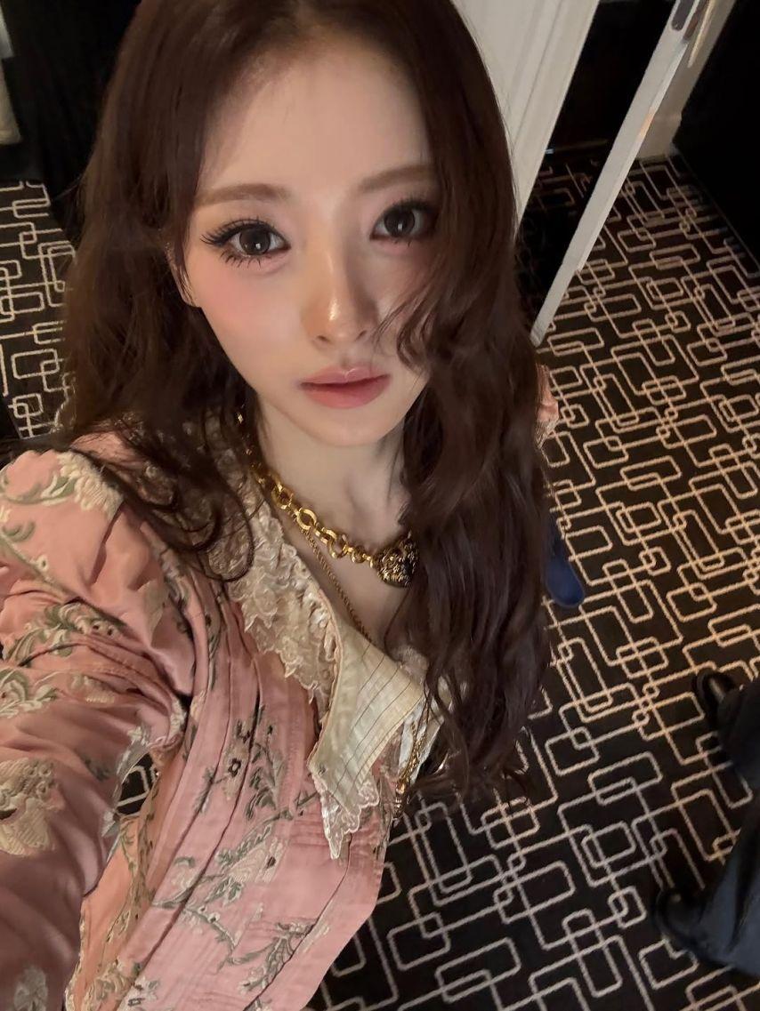 MEOVV (미야오) 안나1