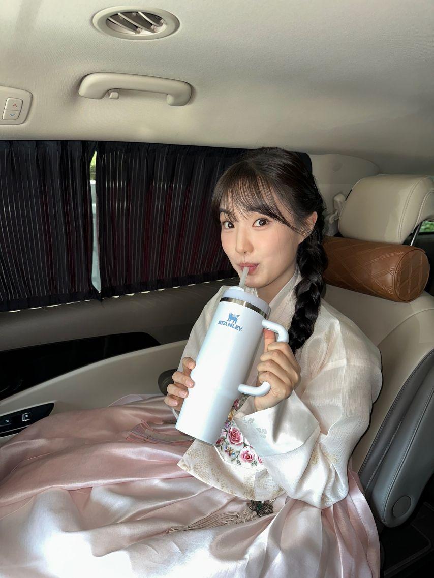 윤서아 인별6