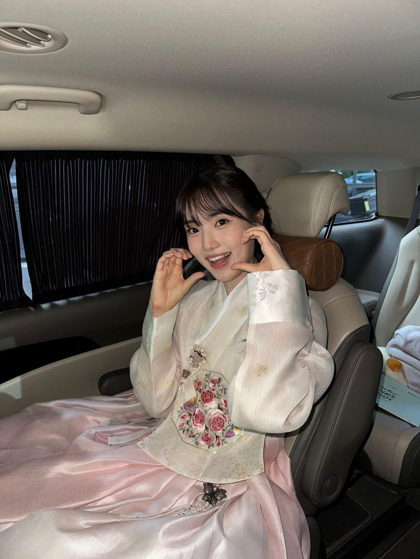 윤서아 인별7