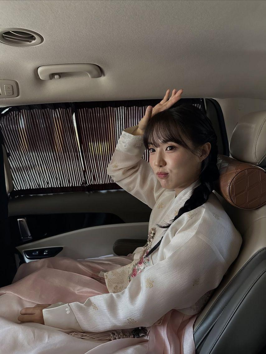 윤서아 인별9