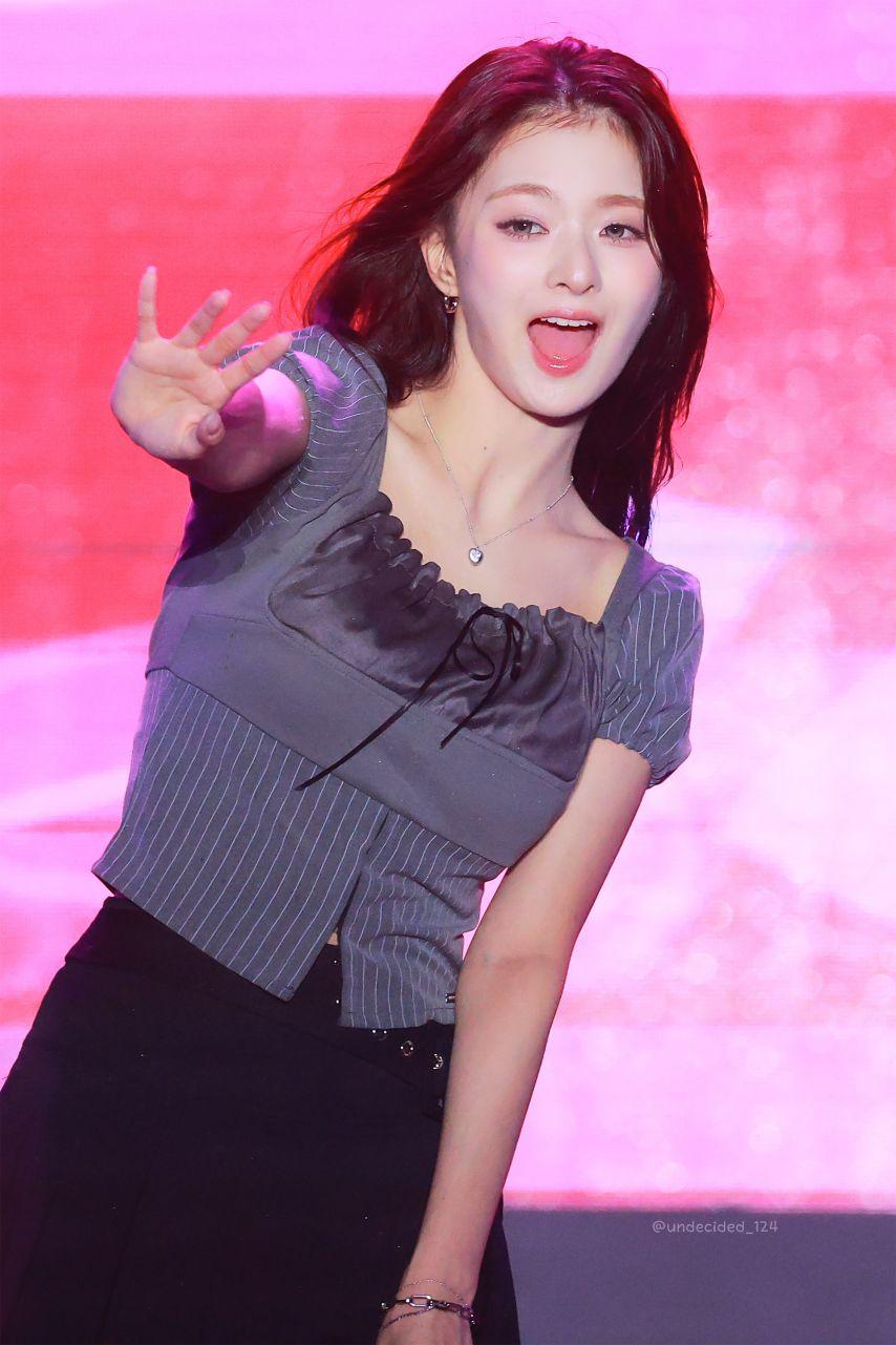 프로미스나인 이나경4
