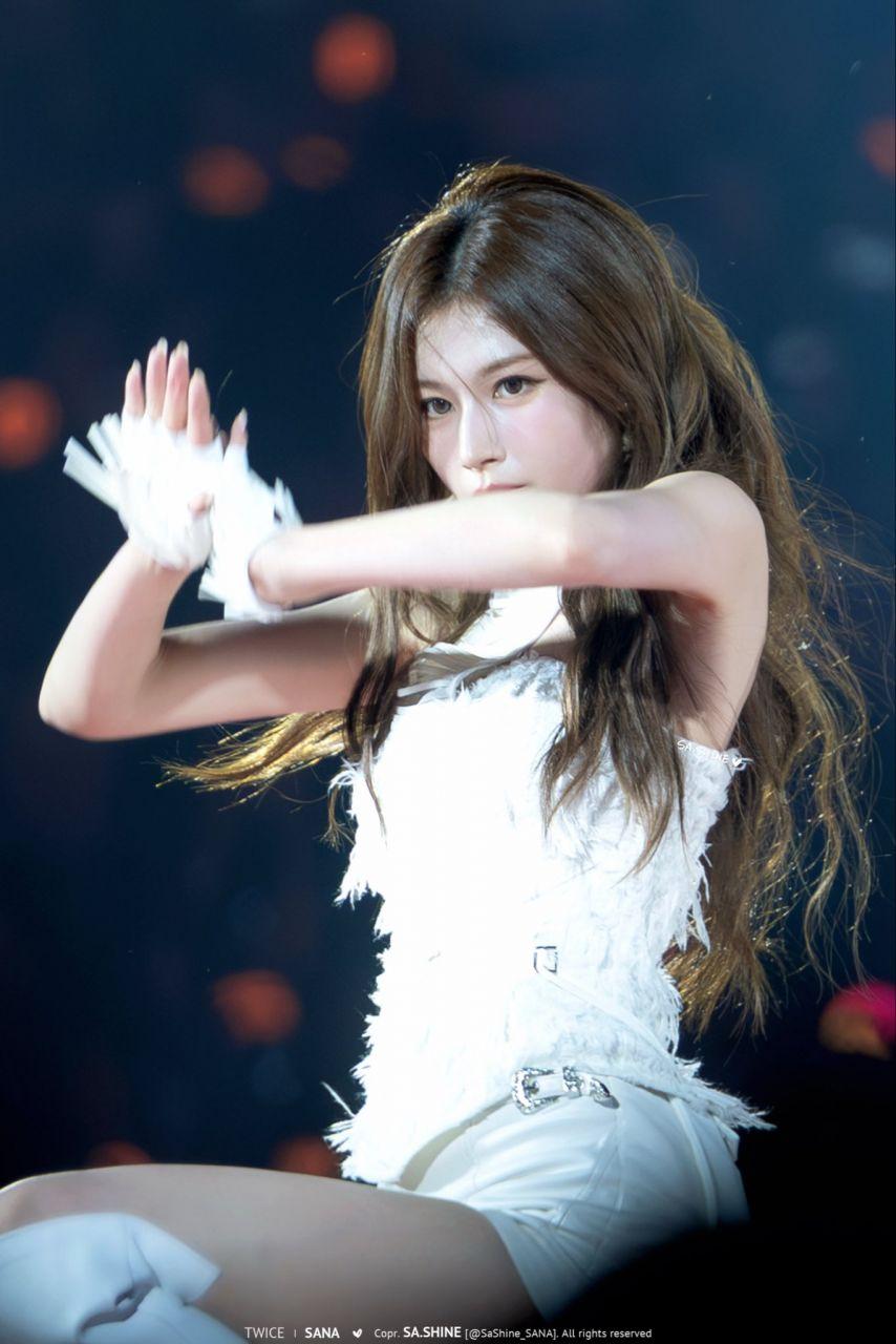 사나 모모 TWICE트와이스 251011 THIS IS FOR IN SINGAPORE D16