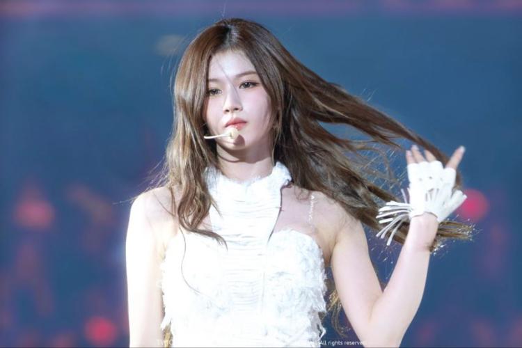 사나 모모 TWICE트와이스 251011 THIS IS FOR IN SINGAPORE D19