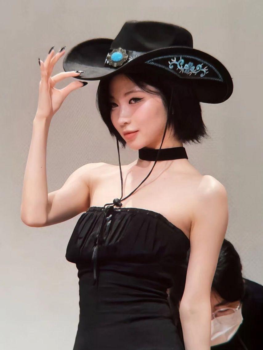 BABYMONSTER (베이비몬스터) 아사17