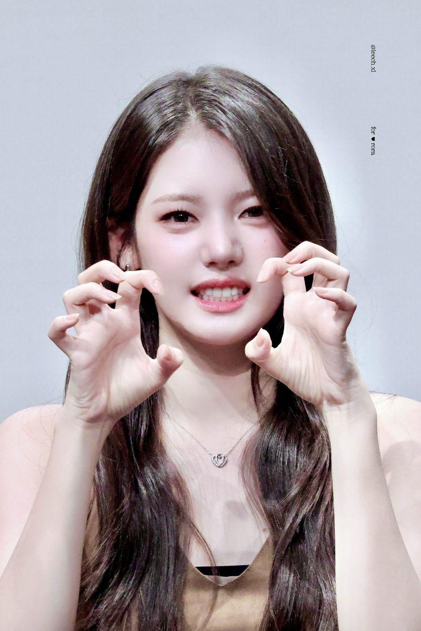 베이비몬스터 로라6