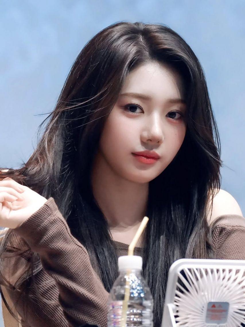 BABYMONSTER (베이비몬스터) 로라5