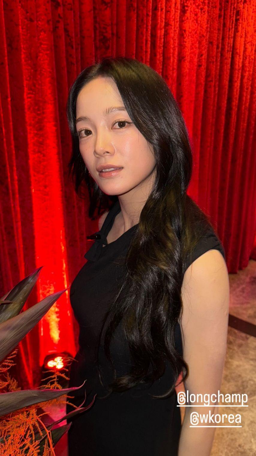 김세정 조유리 WKorea/ 김세정 인별2