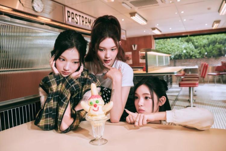 Hearts2Hearts The 1st Mini Album [FOCUS] [Image Teaser #2]27