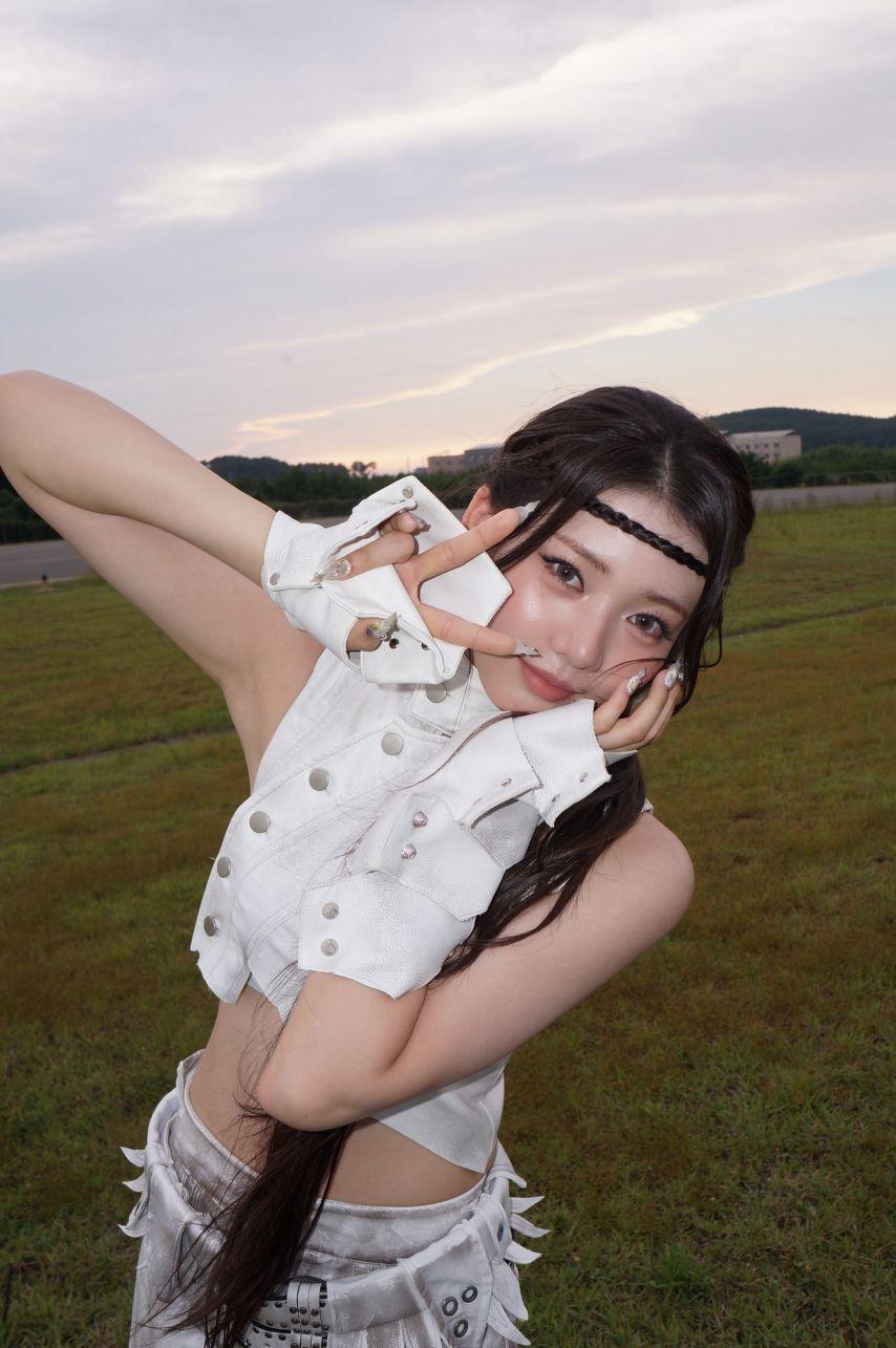 베이비몬스터, 로라, 아사4