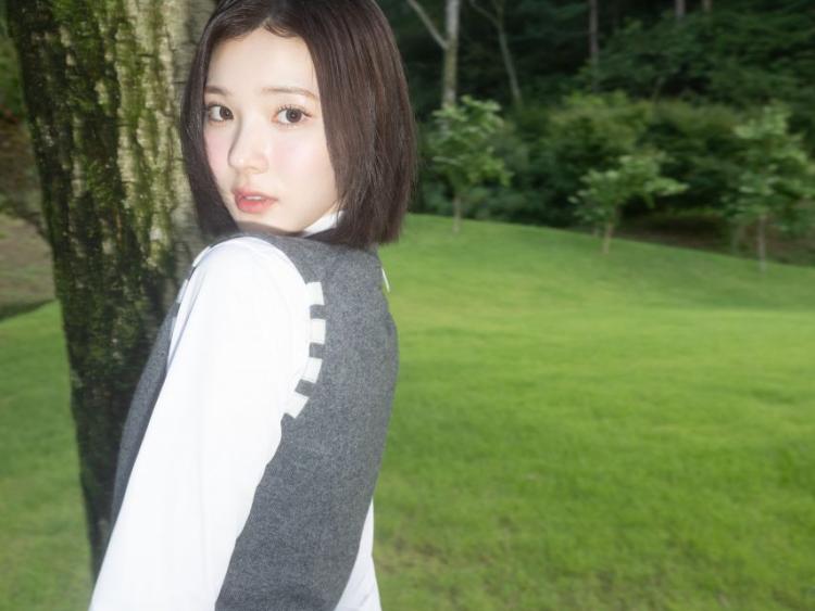 Hearts2Hearts 하츠투하츠 'FOCUS' MV Image3