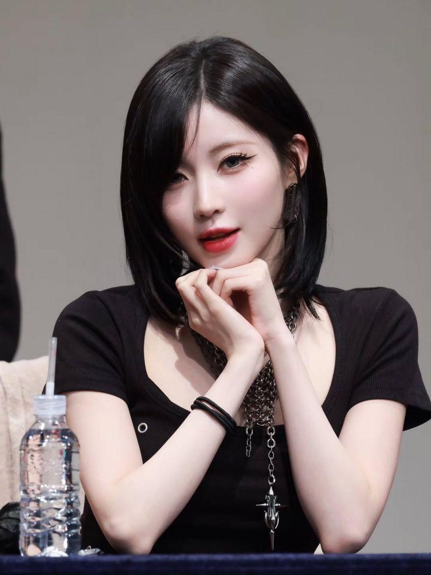 BABYMONSTER (베이비몬스터) 아사10